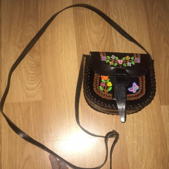 Hecho en mexico Handbags - HECHO EN MEXICO leather hand painted crossbody!NEW